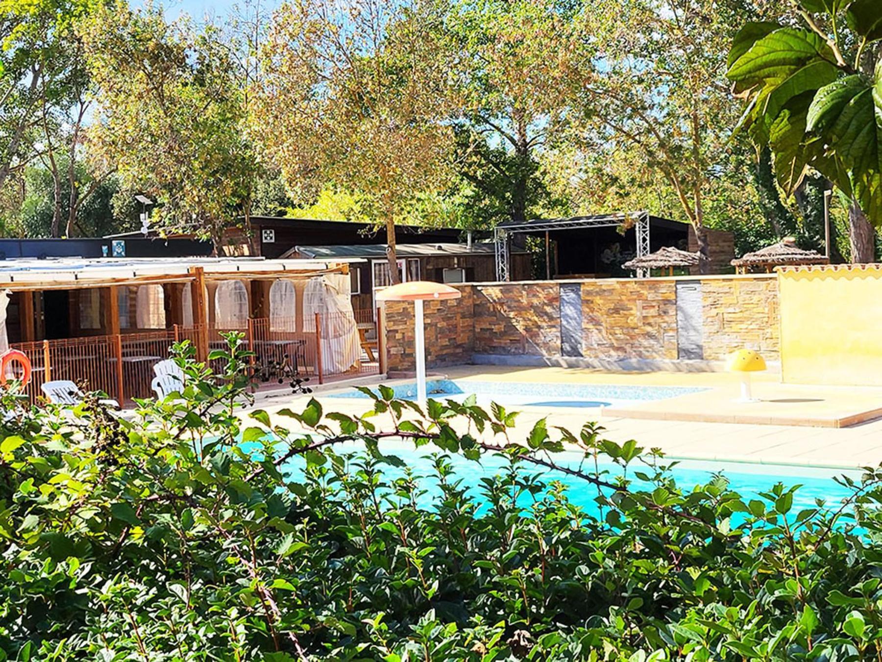 Camping Le Val De Cesse Mirepeisset Kültér fotó